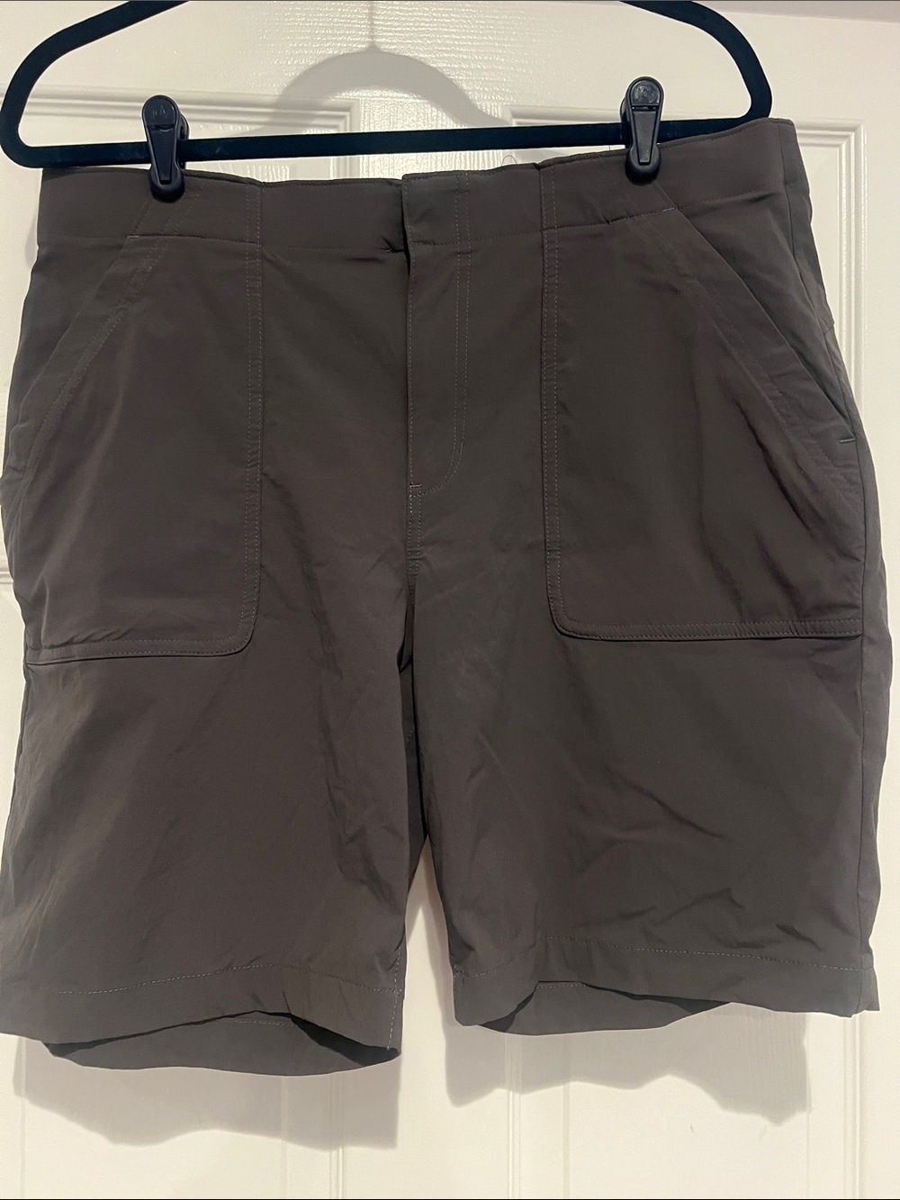 Women’s Eddie Bauer Performance Short in Dark Gray